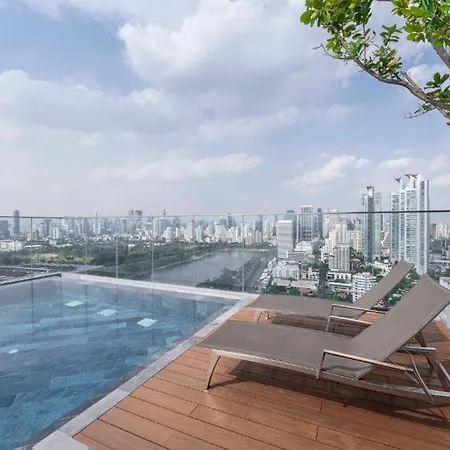 Luxury Apartment Queen Sirikit Asok Termianl 21